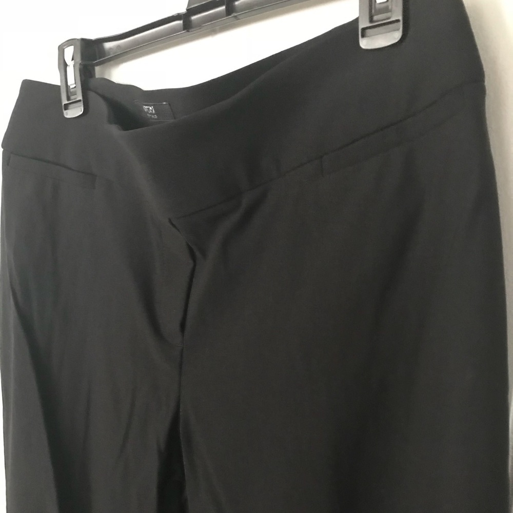 Black crop pants